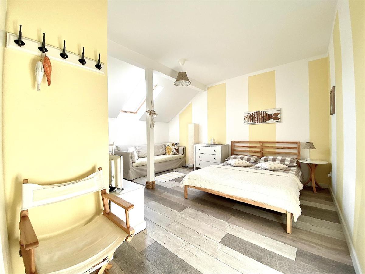 Szary Domek Apartamenty Ustka Exterior foto