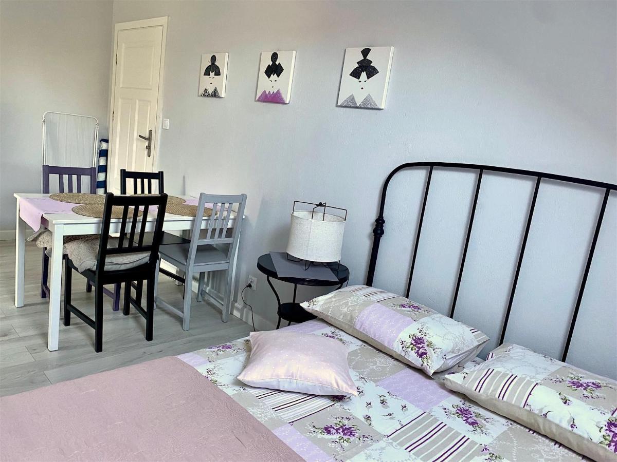 Szary Domek Apartamenty Ustka Exterior foto